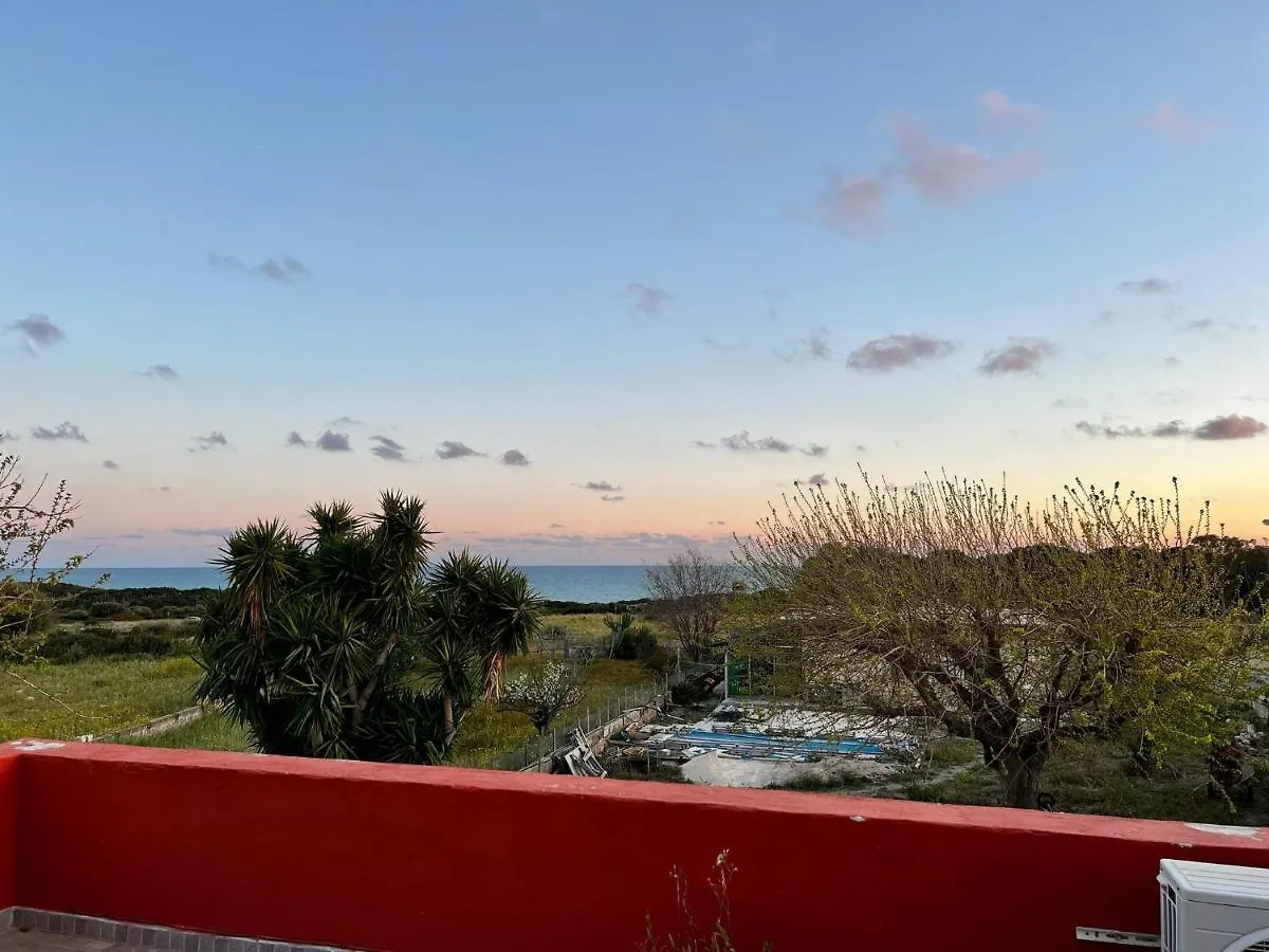 Casa Vacanze Marina di Ragusa Il Gufo e La Civetta apt 0*,  Italia